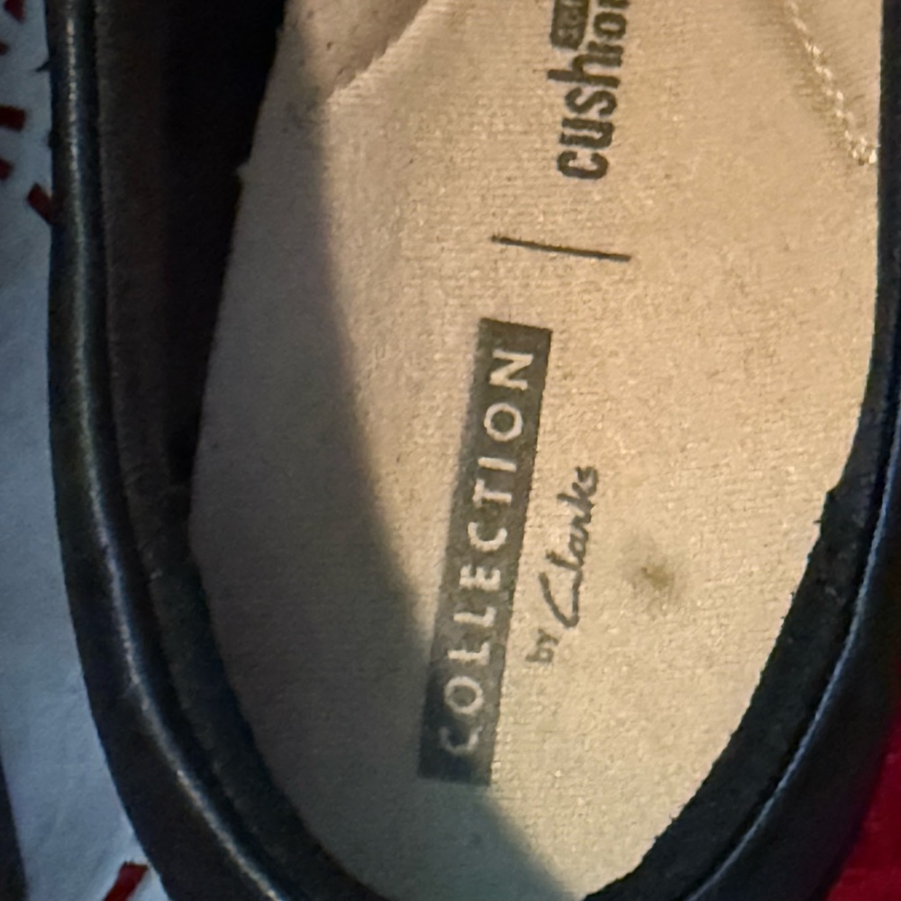 Clarks Black Leather Loafers - Picture 4 of 4